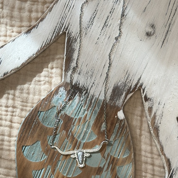 NWT White Turquoise Longhorn Bull Head Boho Necklace - Picture 4 of 12